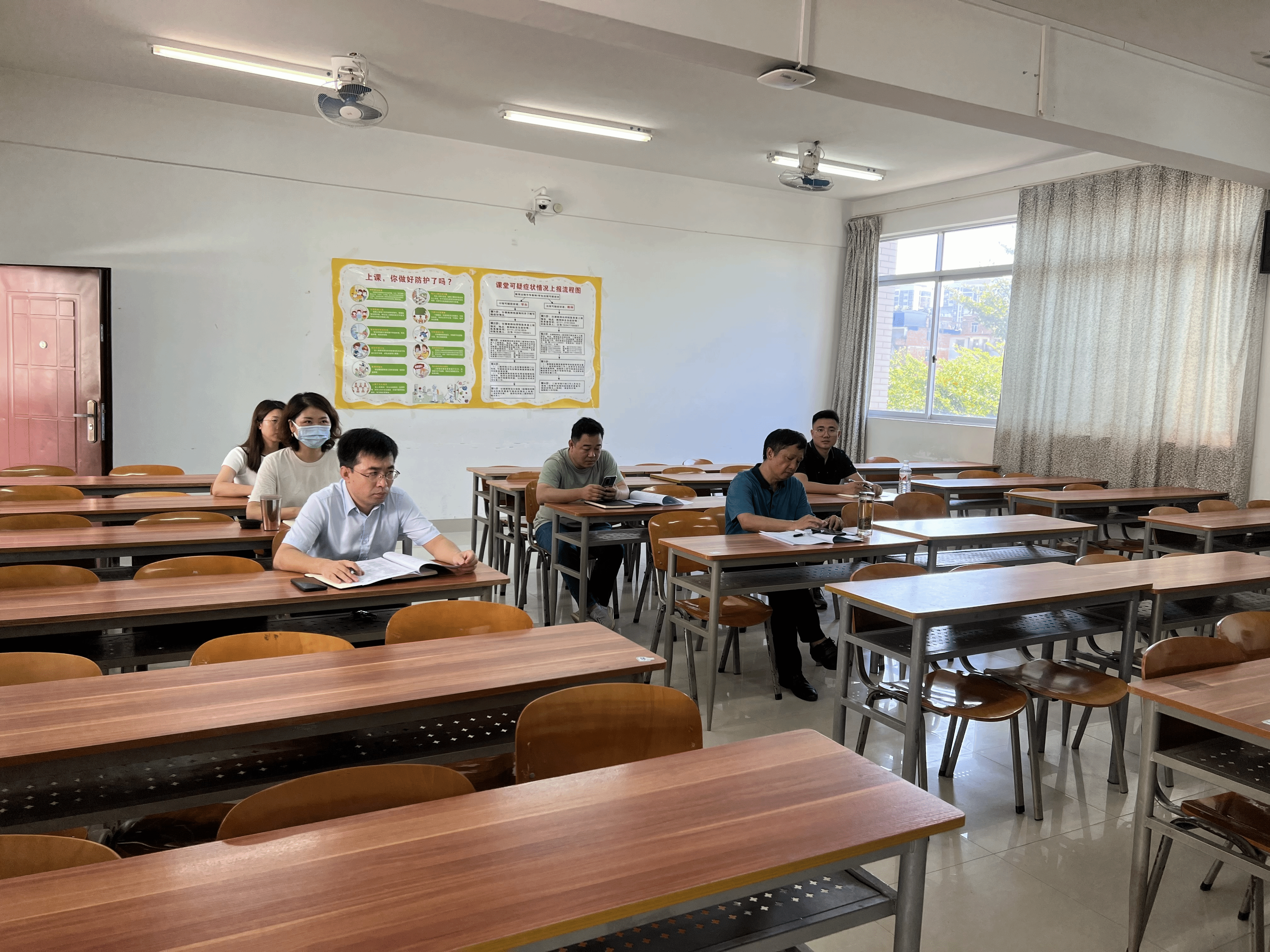 公司领导现场观摩《纳税会计实务》课程